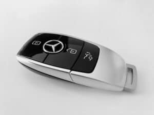 De populairste manier van auto-inbraak, herprogrammeren slimme autosleutels